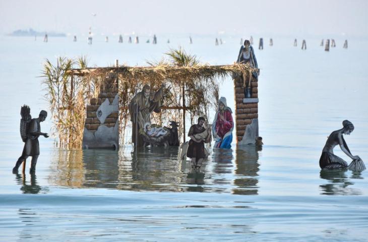 Il presepe galleggiante di Burano, la natività nella laguna di Venezia