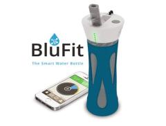 Arriva Blu Fit, la bottiglia d'acqua che ti dice quando e quanto bere