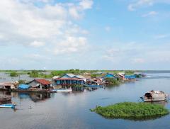 Turismo sostenibile: storia del villaggio galleggiante in Cambogia 