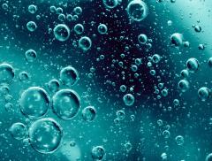 I benefici dell’acqua minerale gassata