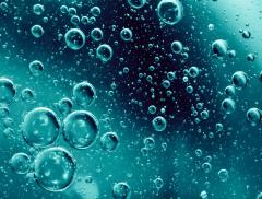 Scoperte due diverse forme dell'acqua – In a Bottle