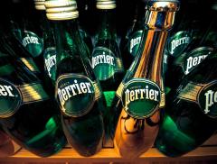 La frizzante più amata al mondo? E l’acqua Perrier_alt tag