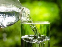 La lingua riconosce il sapore dell'acqua 