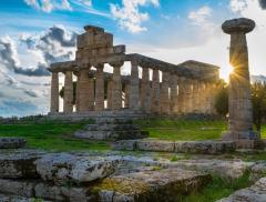 Paestum: Poseidonia in Mostra tra Archeologia e Clima– In a Bottle