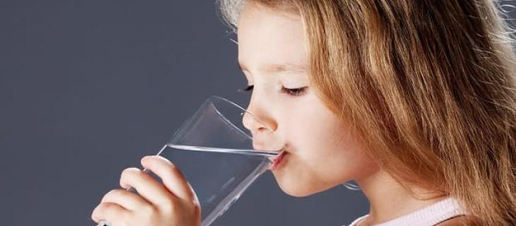 Per un bambino su 10 si può vivere anche senza acqua