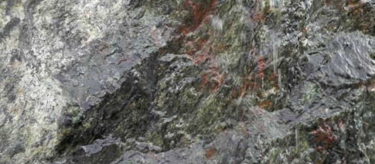 L'acqua minerale ha la sua genesi nella roccia ''madre''  
