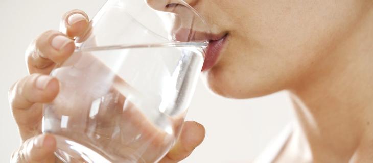 Acqua: l'alleata per la bellezza delle donne 