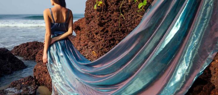 Indumenti che cambiano Colore Reagendo all’Ambente – In a Bottle