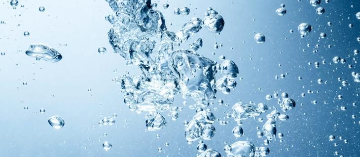 Acqua Frizzante con le Bollicine o Gassata Nuovo Trend Americano – In a Bottle